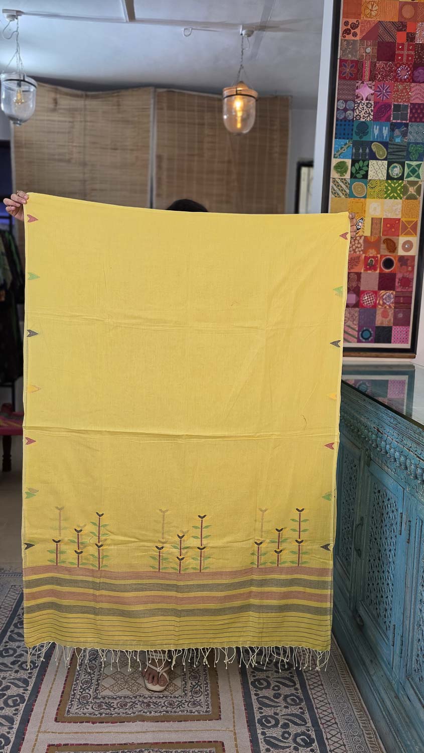 Exclusive Jamdani with Patterned kurta fabric Banjara handwork