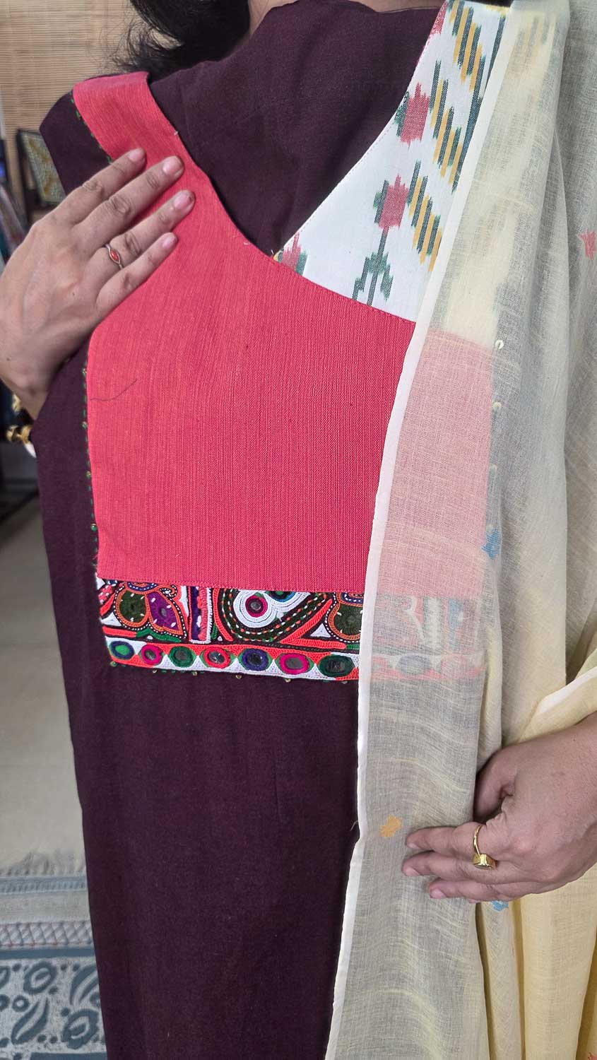 Soft Jamdani cotton dupatta with patterned kurta fab