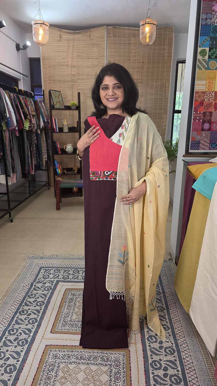 Soft Jamdani cotton dupatta with patterned kurta fab
