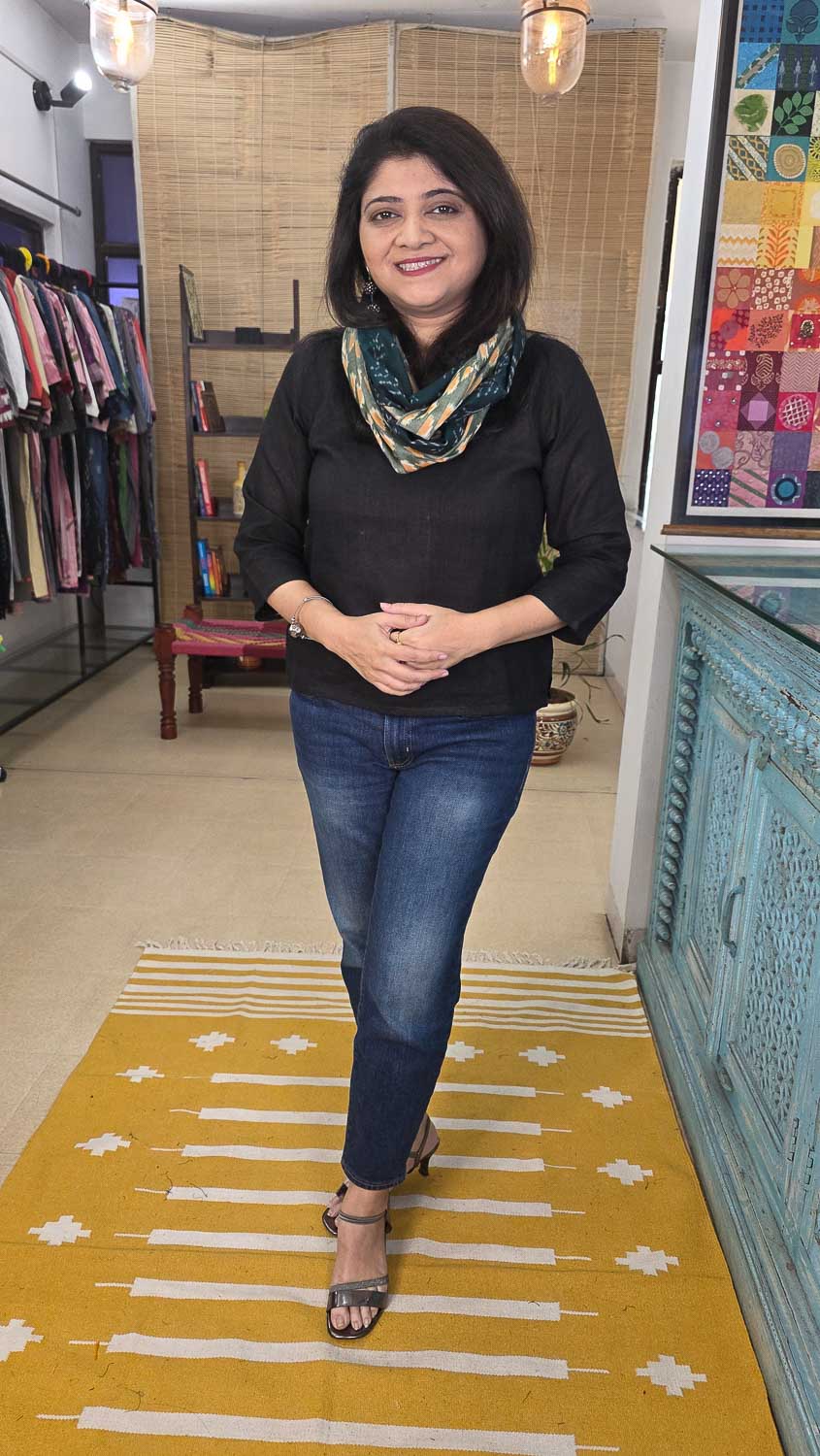 Green Ready to wear Scarves in silk Ikkat