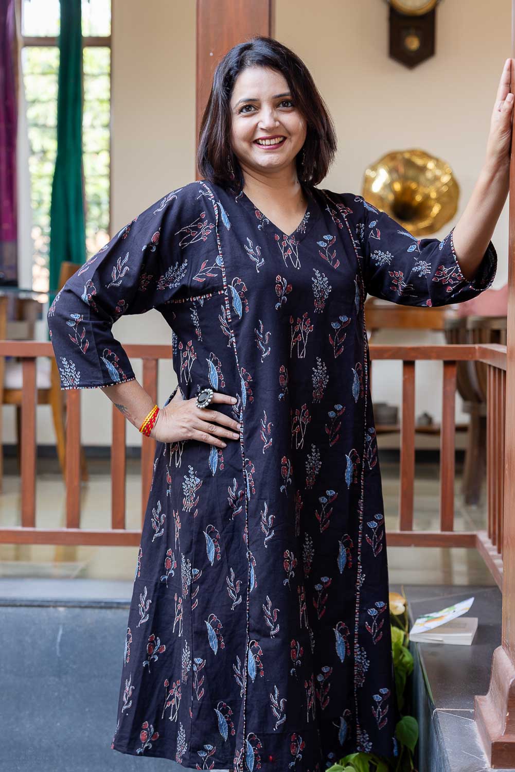 "No fit" Kashmiri style kurta Black superior Ajrakh