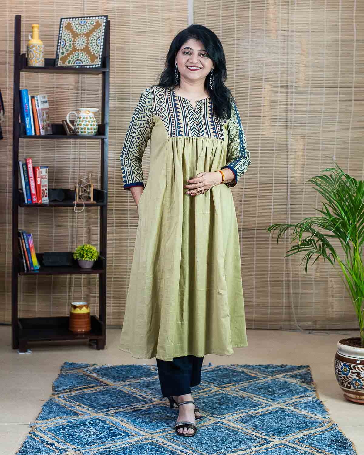 Signature Slub with borders Dress/kurta