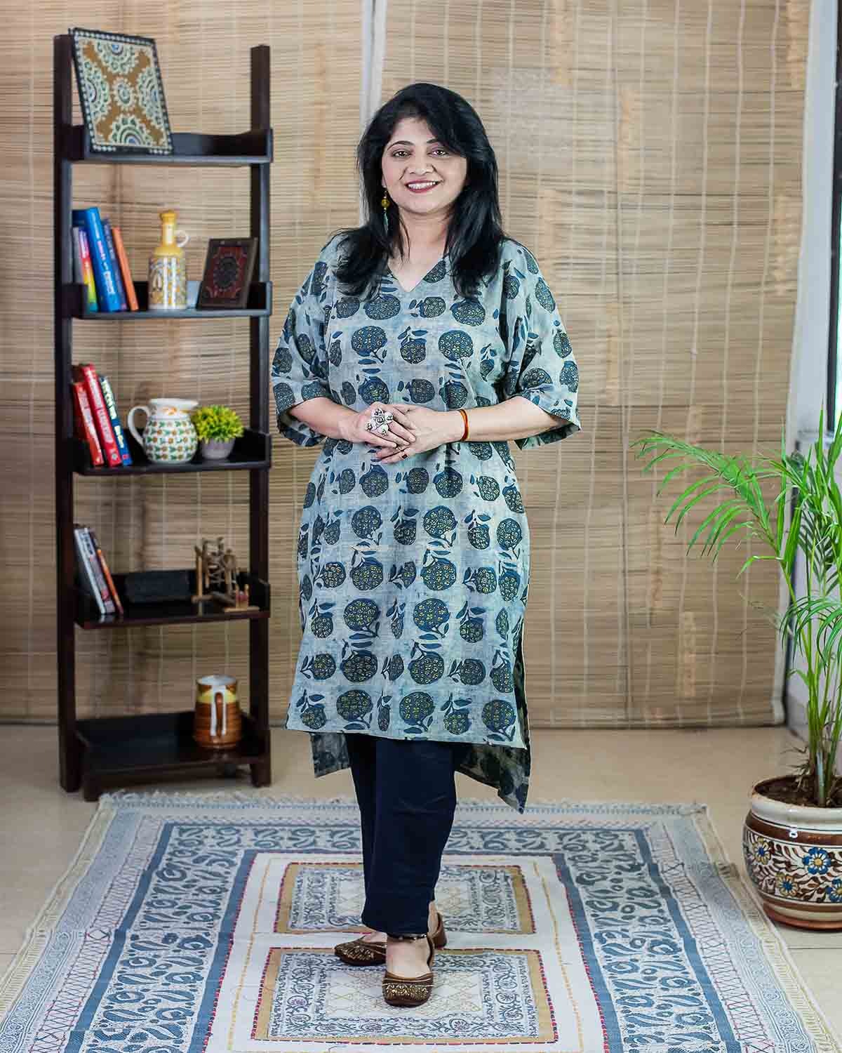 Signature slub Relaxed fit indigo vanaspati kurta