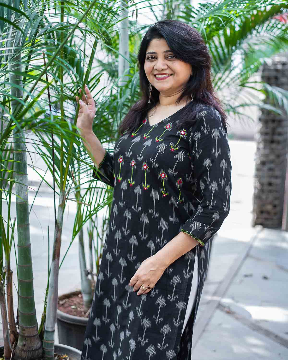 Black Ikkat embroidered straight fit Kurta